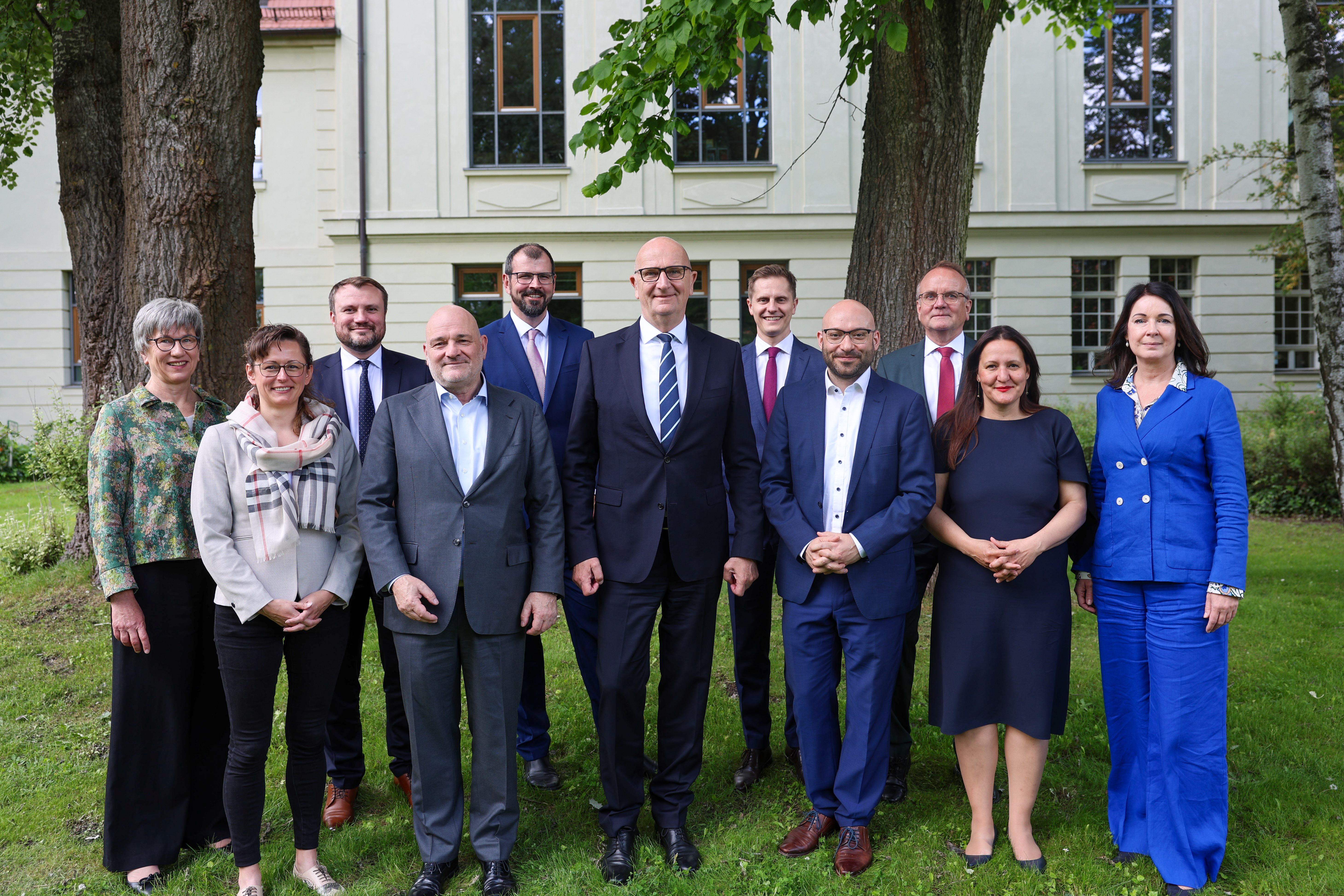 Das brandenburgische Kabinett der 8. Legislatur, Stand Juni 2025 Das brandenburgische Kabinett der 8. Legislatur, Stand Juni 2025