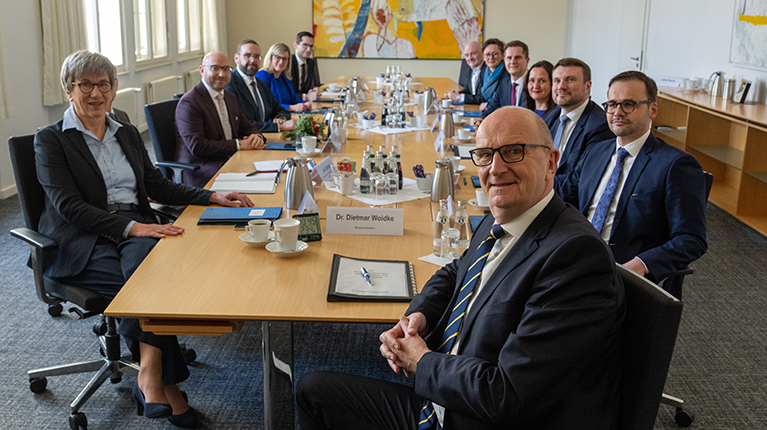 Das Kabinett der brandenburgischen Landesregierung tagt