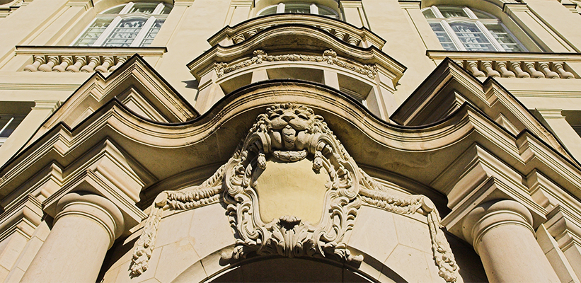 Reich verzierte Fassade der Staatskanzlei Reich verzierte Fassade der Staatskanzlei