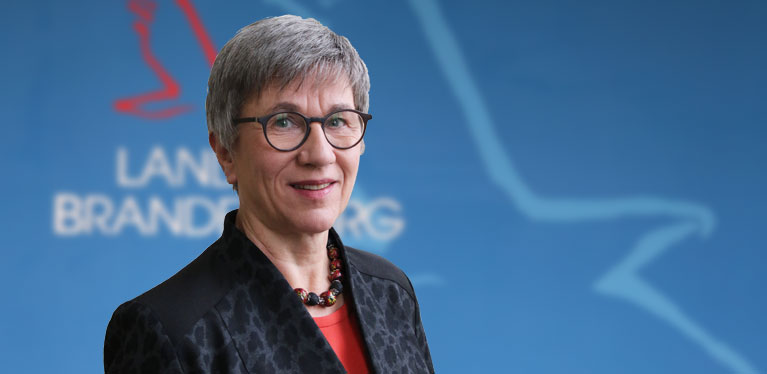 Kathrin Schneider Kathrin Schneider