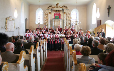 Foto: Chor in der Kirche Foto: Chor in der Kirche