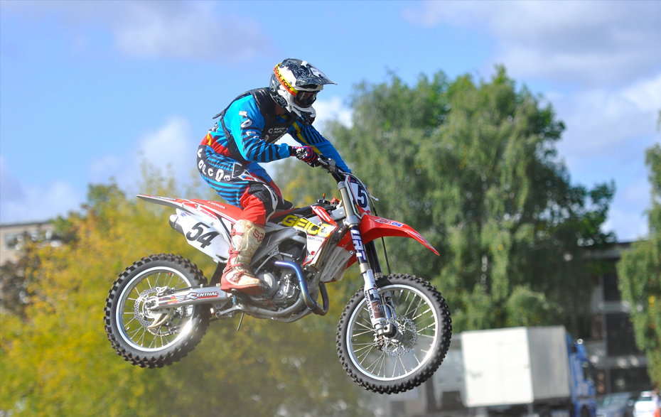 Foto: Motocrosser in Aktion