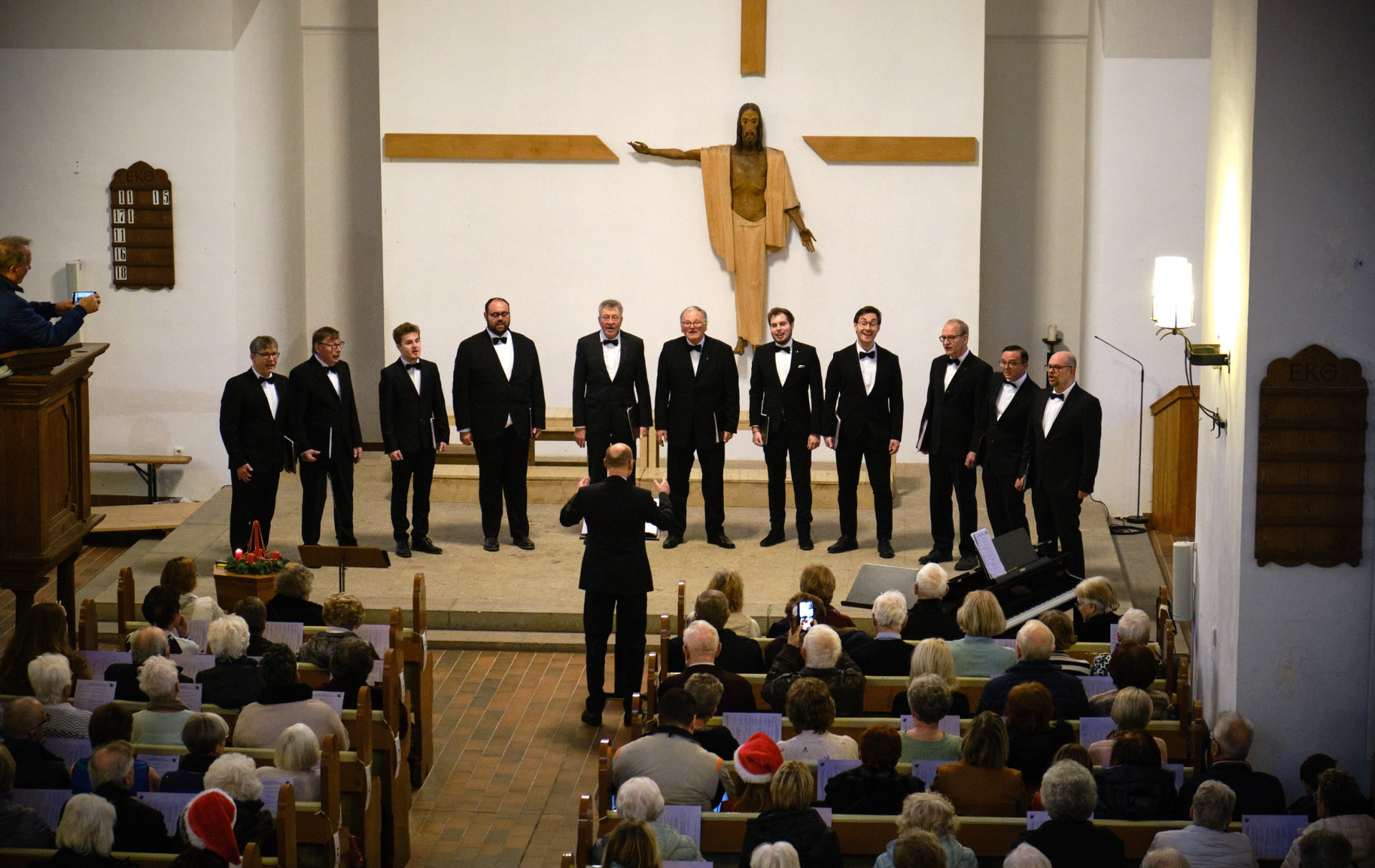 Foto: Adventskonzert-2025_Männerchor Foto: Adventskonzert-2025_Männerchor