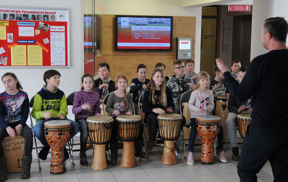 Foto: Fotoausstellung ML2 Percussionsklasse der evangl. Grundschule Foto: Fotoausstellung ML2 Percussionsklasse der evangl. Grundschule