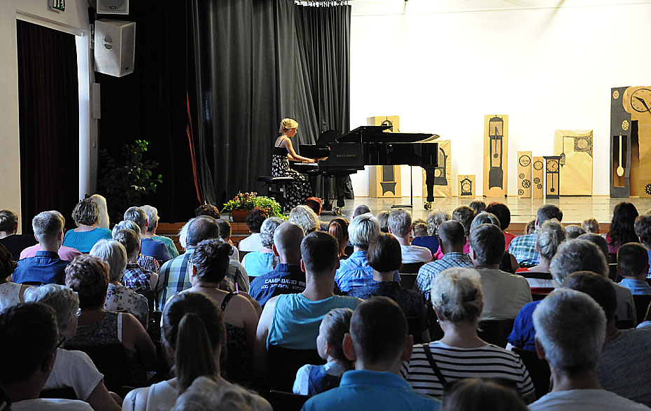 Foto: Schuljahresabschluß Hoffest 2019 Foto: Schuljahresabschluß Hoffest 2019