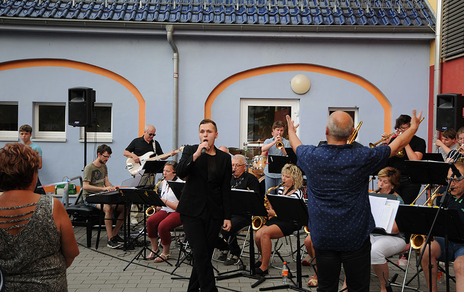 Foto: Schuljahresabschluß Hoffest 2019 Foto: Schuljahresabschluß Hoffest 2019