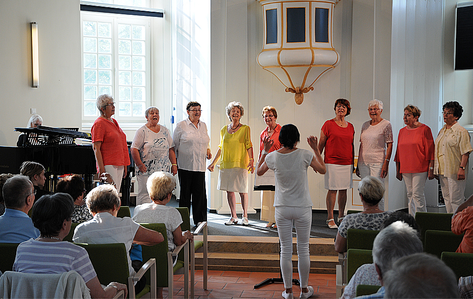 Foto: Mittsommernacht 2019 Senioritas Foto: Mittsommernacht 2019 Senioritas