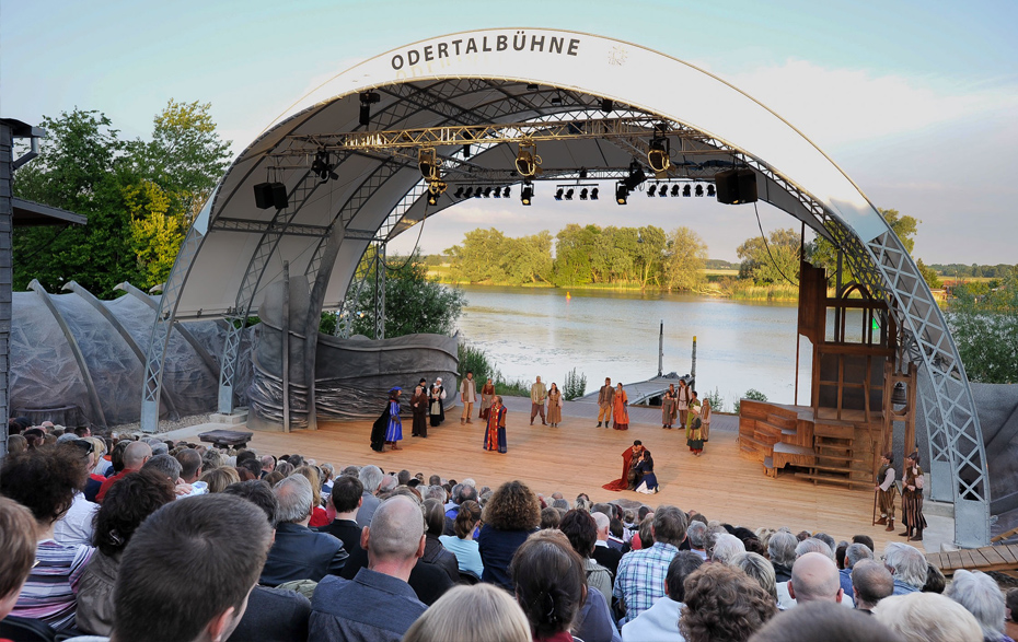 Odertalbühne und Publikum, Foto: Udo Krause