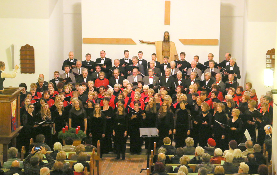 Foto: 4 Chöre in der Kirche Foto: 4 Chöre in der Kirche
