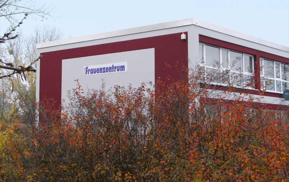 Foto: Fassade des Frauenzentrums Foto: Fassade des Frauenzentrums