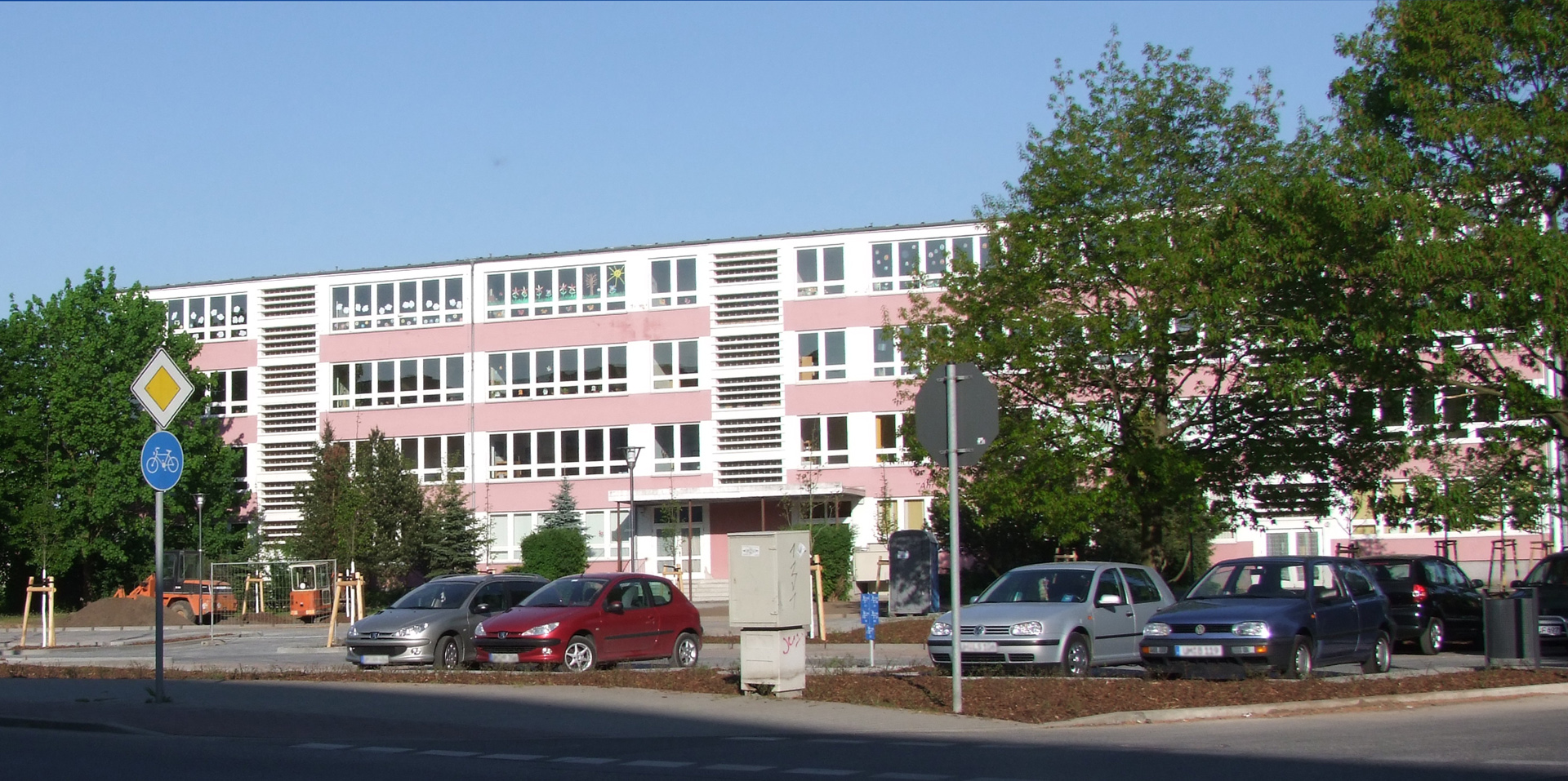 Foto: Schulgebäude Foto: Schulgebäude