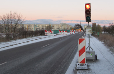 Foto: Ampelregelung an der Brücke Foto: Ampelregelung an der Brücke