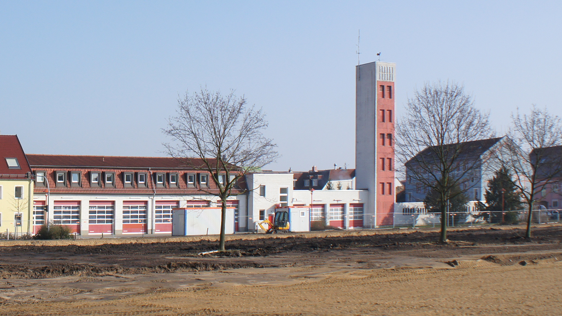 Foto: alter Feuerwehr-Standort in der Heinersdorfer Straße 8 (2015) Foto: alter Feuerwehr-Standort in der Heinersdorfer Straße 8 (2015)