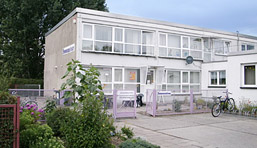 Foto: Eingang zum Frauenzentrum Foto: Eingang zum Frauenzentrum