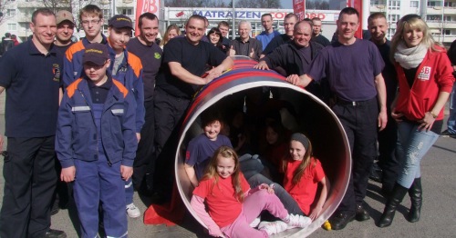 Gruppenfoto von Kameradinnen und Kameraden der Freiwilligen Feuerwehr Gruppenfoto von Kameradinnen und Kameraden der Freiwilligen Feuerwehr