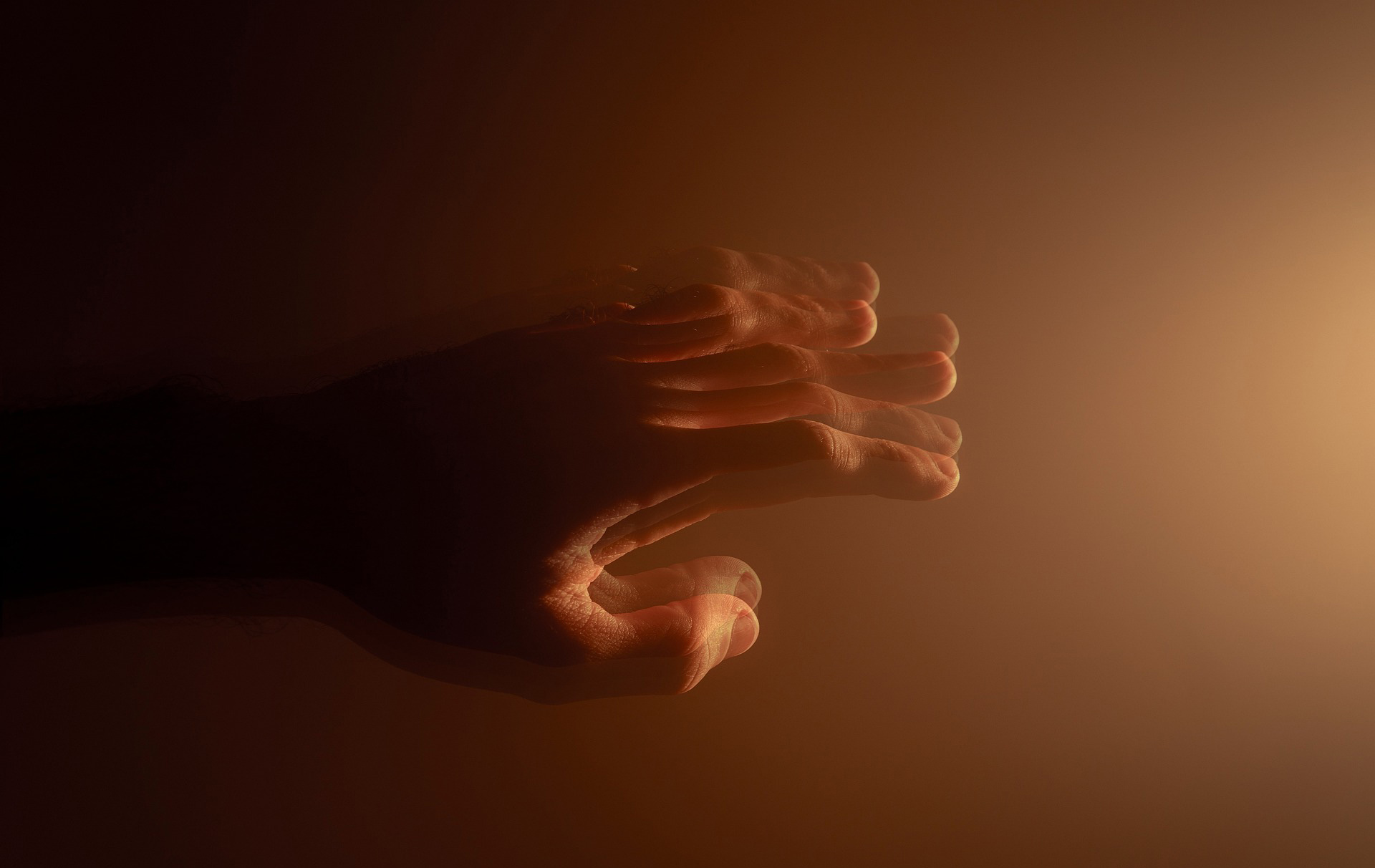 Foto: zitternde Hand Foto: zitternde Hand