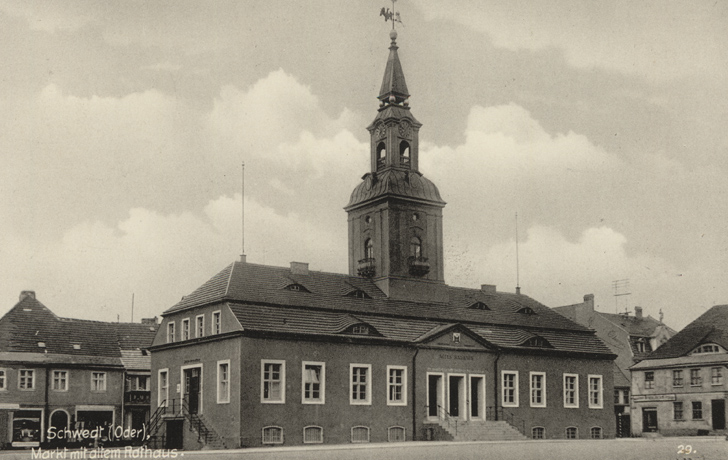 Foto: Rathaus am Markt vor 1945