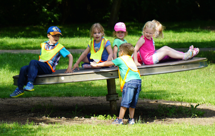 Foto: Kinder auf dem Spielplatz