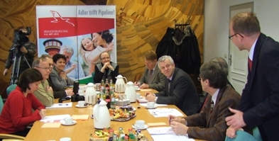 Foto: Teilnehmer am Unternehmer- und Pressefrühstück Foto: Teilnehmer am Unternehmer- und Pressefrühstück
