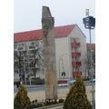 Foto: Stele „Kraft der sozialistischen Kultur“ von Foto: „Kleiststeine“ von Prof. Arnd Wittig