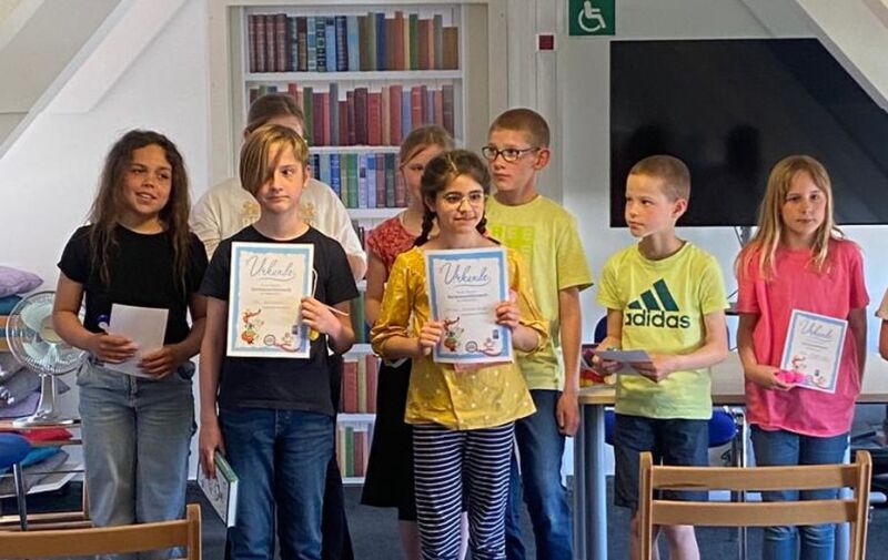 Foto: Vorlesewettbewerb 4/5 Foto: Vorlesewettbewerb 4/5
