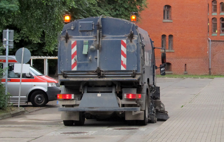 Foto: Straßenreinigungsfahrzeug Foto: Straßenreinigungsfahrzeug