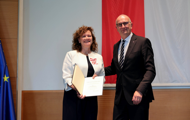 Foto: Woidke gratuliert Fischer Foto: Woidke gratuliert Fischer