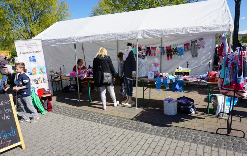Foto: Stand mit Ergebnissen der Nähwerkstatt Foto: Stand mit Ergebnissen der Nähwerkstatt