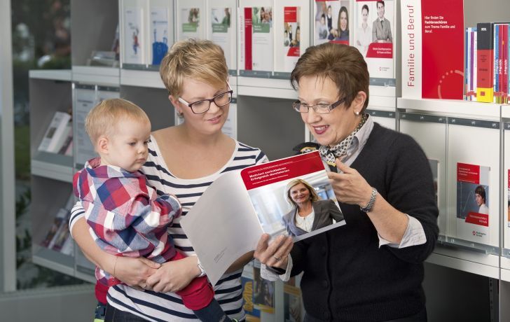 Foto: Beratungsgespräch in der Arbeitsagentur Foto: Beratungsgespräch in der Arbeitsagentur