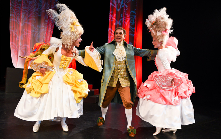 Foto: 3 Schauspieler in barocken Kostümen Foto: 3 Schauspieler in barocken Kostümen