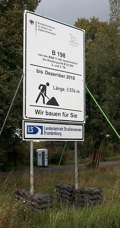 Foto: Baustellenschild Foto: Baustellenschild