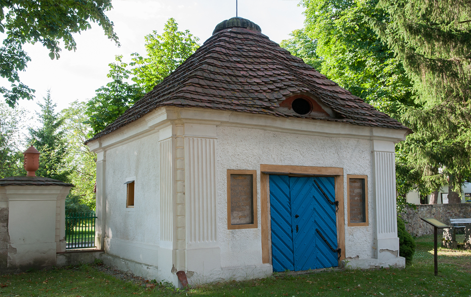 Foto: Mausoleum in Zützen