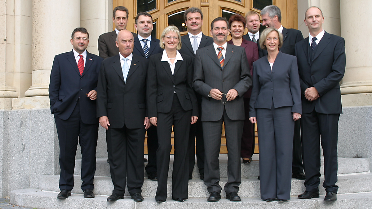 Landesregierung 2004