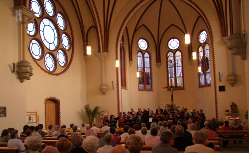 Chorkonzert in der katholischen Kirche Chorkonzert in der katholischen Kirche